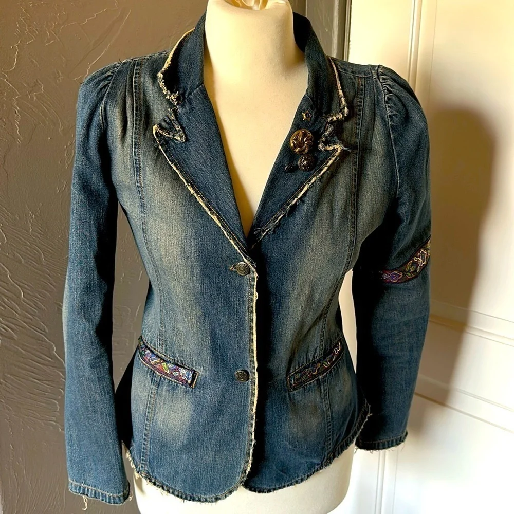 Vintage Early 2000's Hand Embellished Fitted Blazer Distressed Detail - Size 4 - Picture 2 of 7